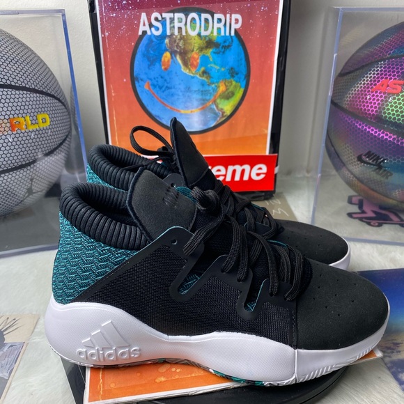 adidas Shoes - 🆕 - Adidas Pro Vision Black/Green - Size: W 6.5